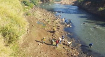 Comurg faz limpeza geral em córregos e mananciais de Goiânia